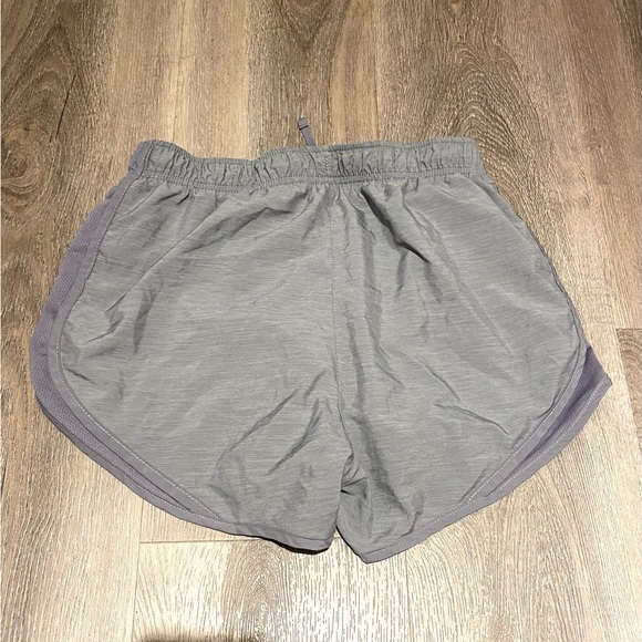 Nike DRI-FIT Tempo Running Shorts - Picture 3 of 10